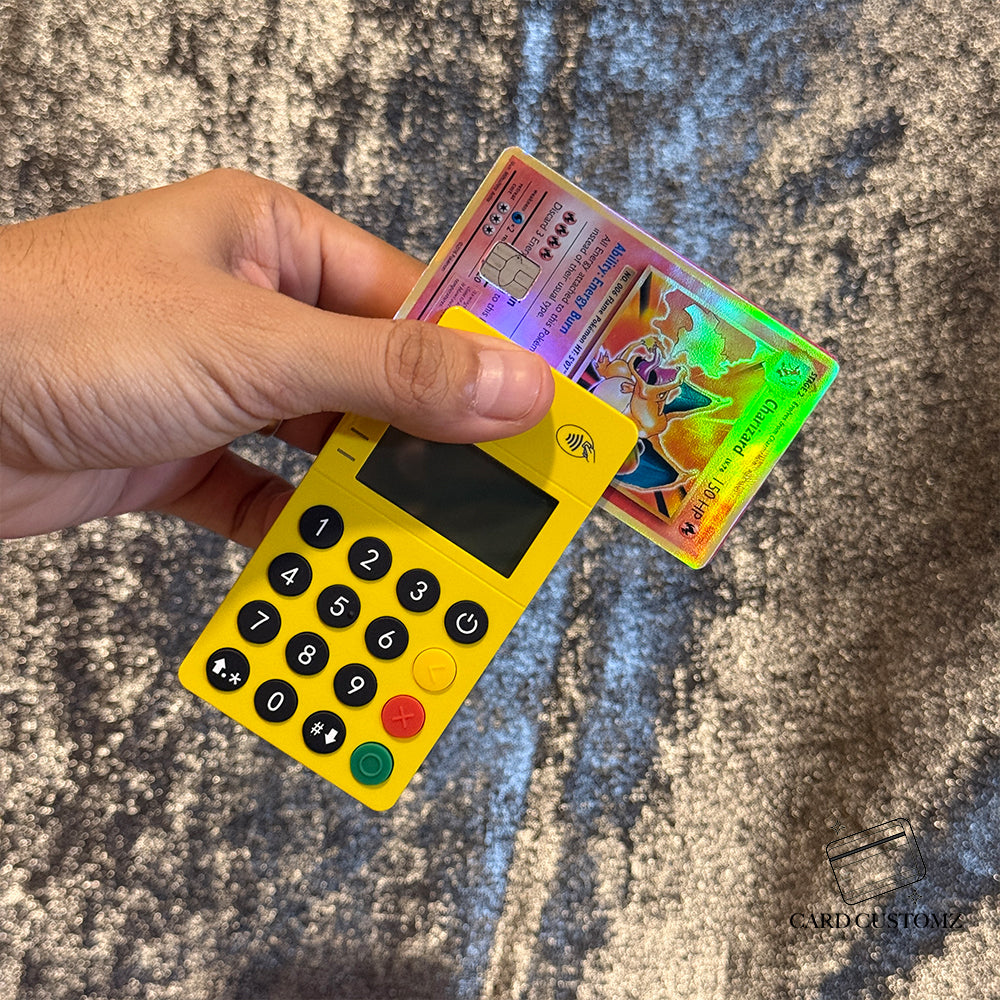 CARTA CHARIZARD STICKER DE VINIL HOLOGRÁFICO PARA TARJETAS
