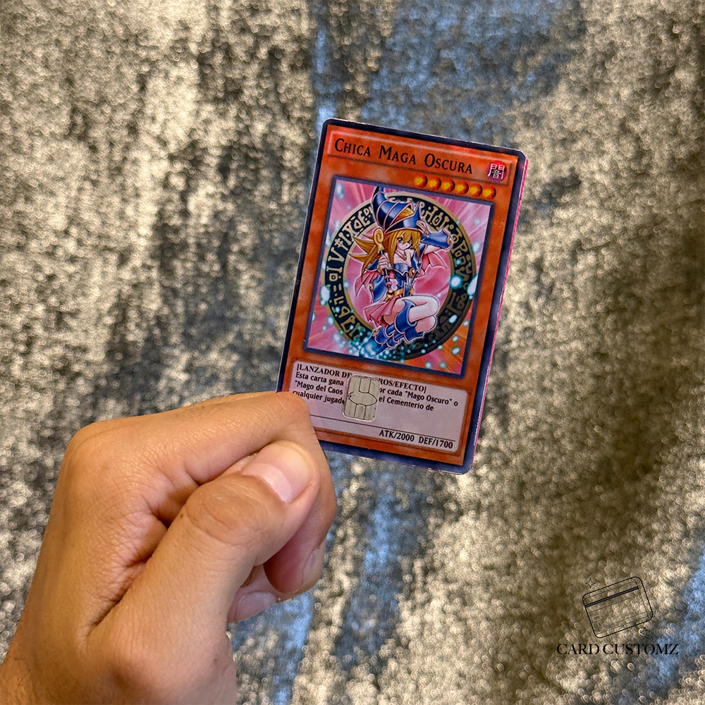 CARTA CHICA MAGA OSCURA YU-GI-OH! STICKER DE VINIL HOLOGRÁFICO PARA TARJETAS