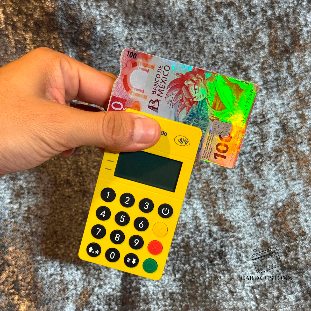 BILLETE DE GOKU STICKER DE VINIL HOLOGRÁFICO PARA TARJETAS