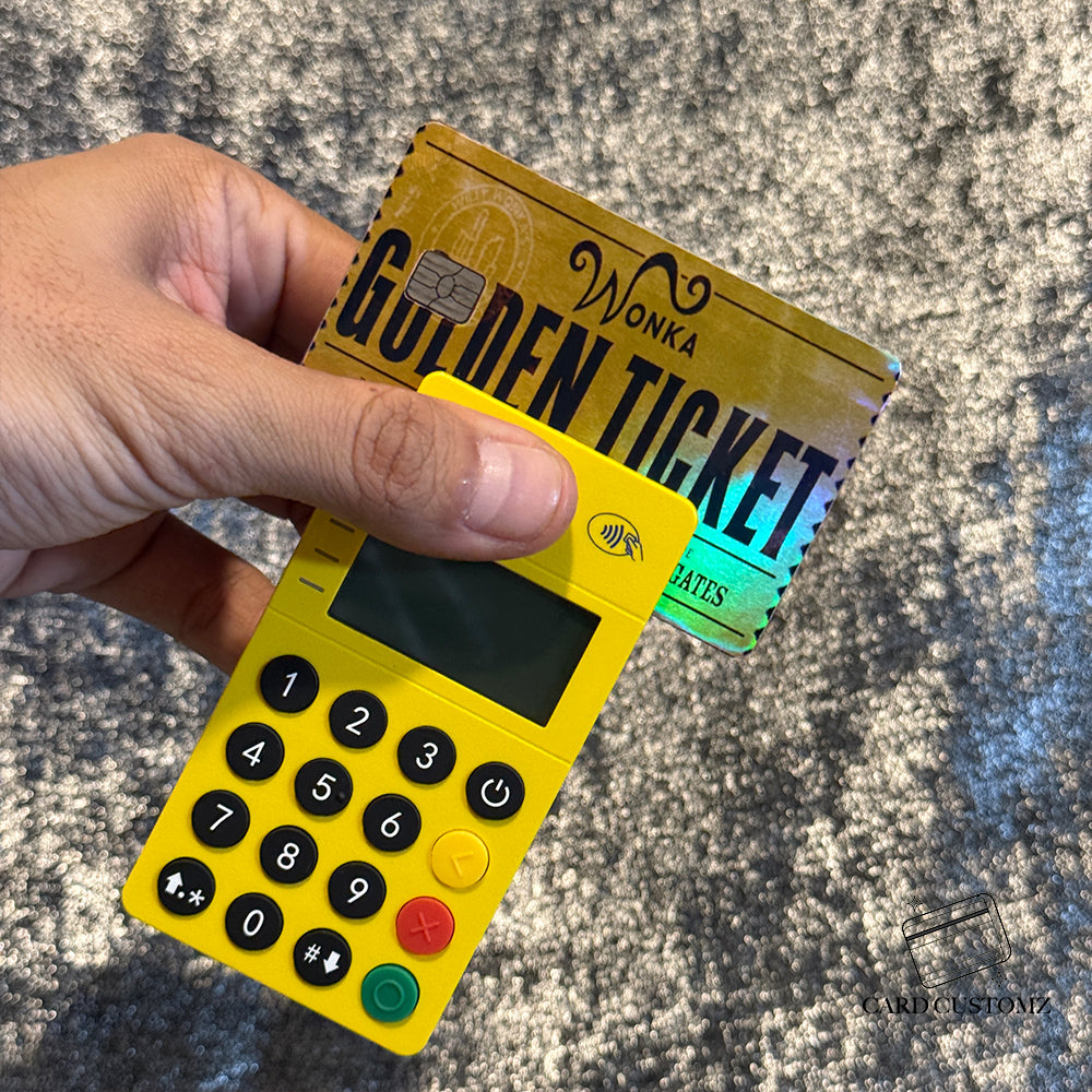 WONKA TICKET DORADO STICKER DE VINIL HOLOGRÁFICO PARA TARJETAS